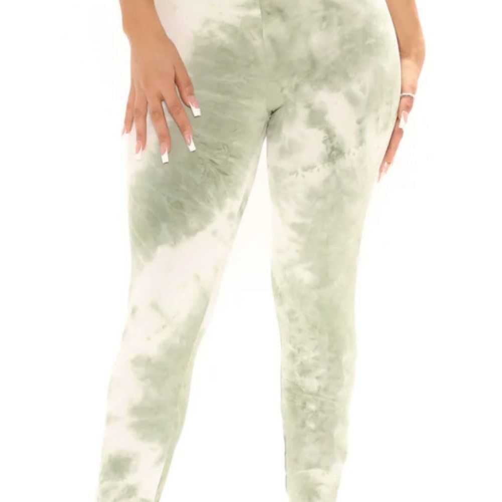 5/$50 Fashion Nova Sage Green Tie Dye Leggings Size Small